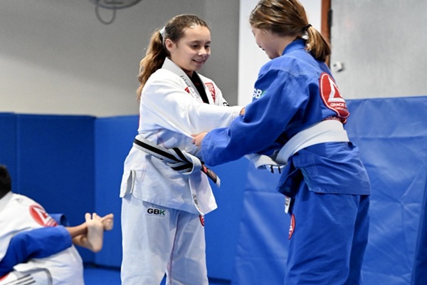 Self defense classes for young women Rio Rancho New Mexico