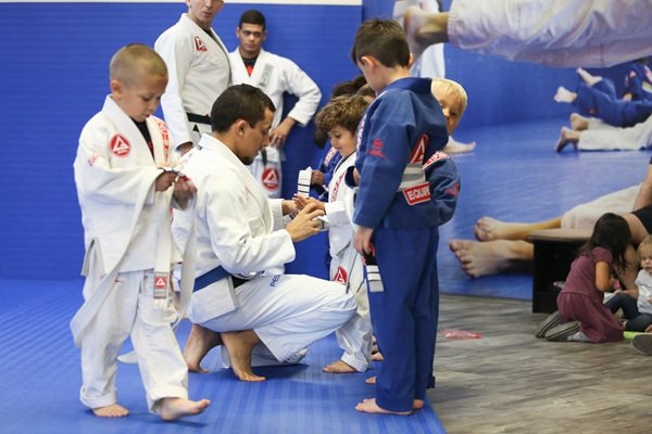 Reducing screen time: Get your child active with Gracie Barra Rio Rancho BJJ | Phone: +1 (505) 818-9220